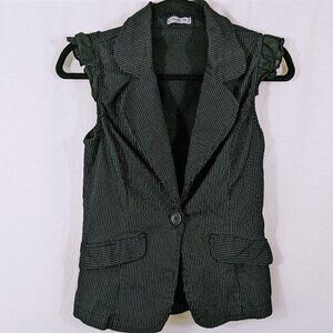 Better B. Black Pin Stripe Short Sleeve Blazer Size Junior's Large (Runs Small)